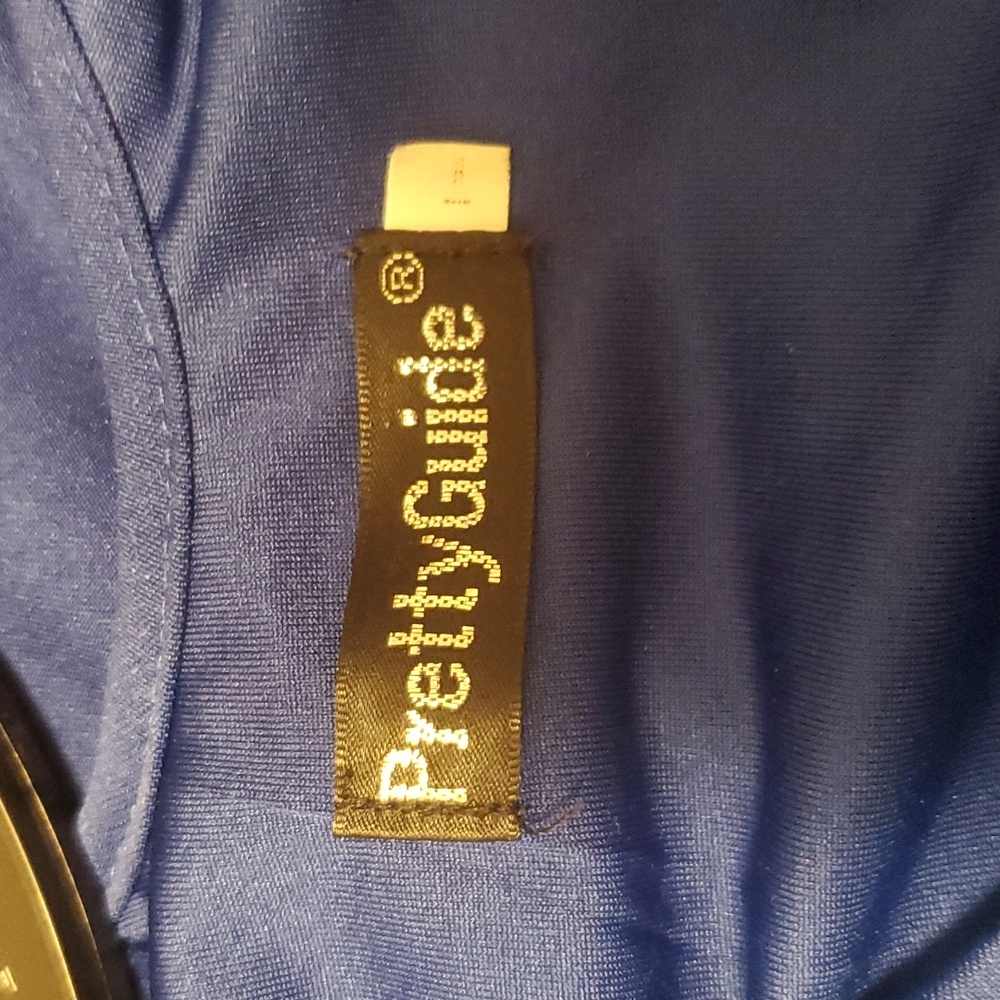Blouses - Picture 3 of 4